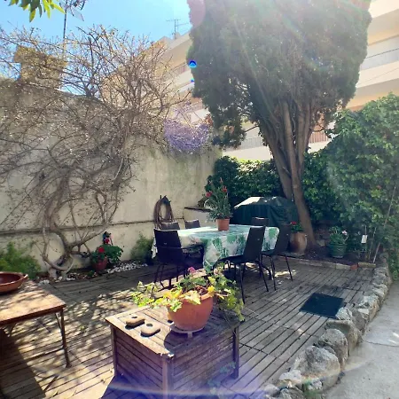 Petite Maison Plage Palm Beach A Cannes * Cannes